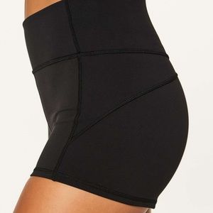 Lululemon In Movement Short 2.5”